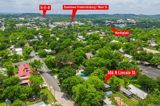506 N LINCOLN ST, Fredericksburg, TX 78624