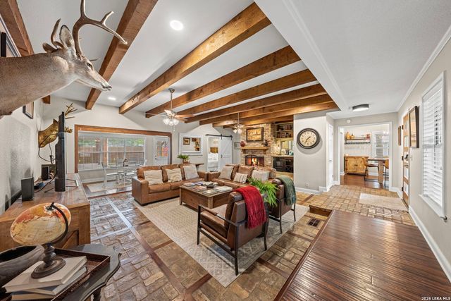 506 N LINCOLN ST, Fredericksburg, TX 78624