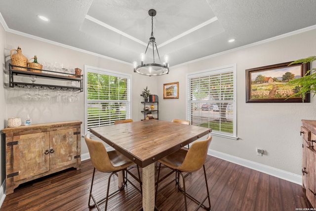 506 N LINCOLN ST, Fredericksburg, TX 78624