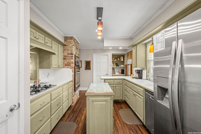 506 N LINCOLN ST, Fredericksburg, TX 78624