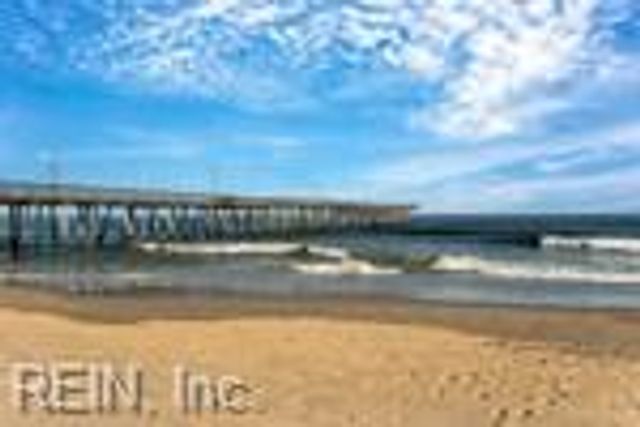 945 Indian CIR, Virginia Beach, VA 23451