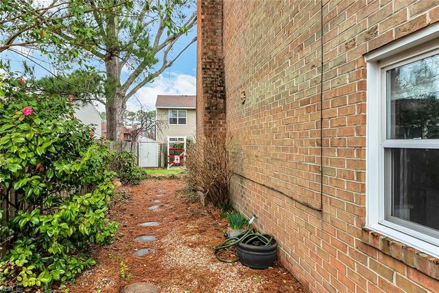 945 Indian CIR, Virginia Beach, VA 23451