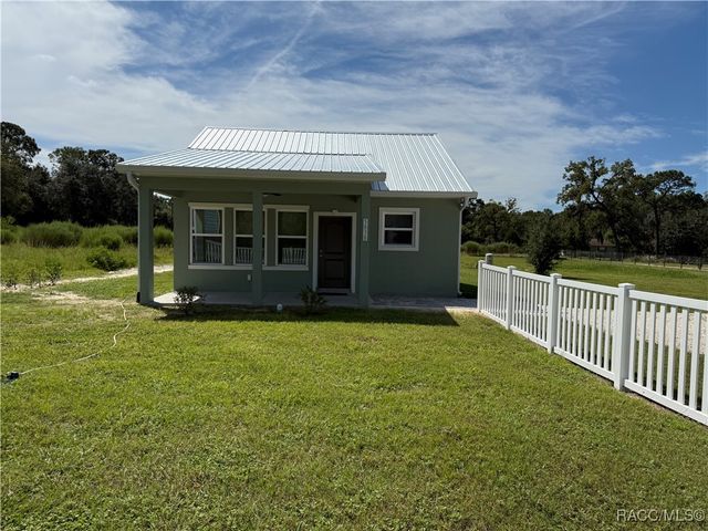 5838 W Green Acres Street, Homosassa, FL 34446