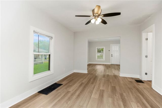 3911 Myrtle Avenue, Kansas City, MO 64130