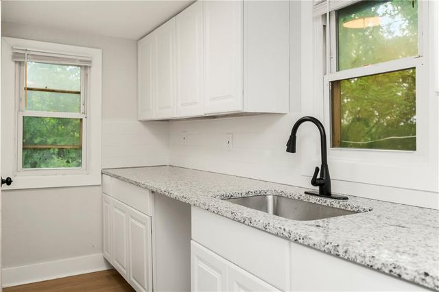 3911 Myrtle Avenue, Kansas City, MO 64130
