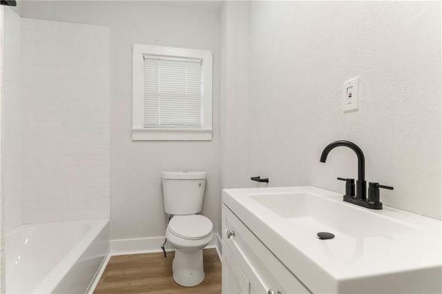 3911 Myrtle Avenue, Kansas City, MO 64130