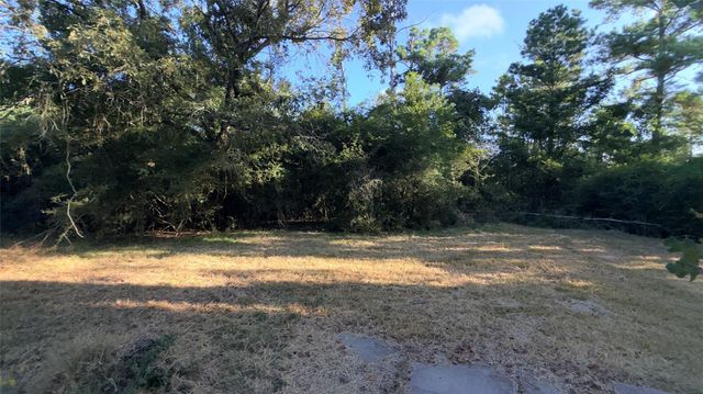192 Cottonwood, Onalaska, TX 77360