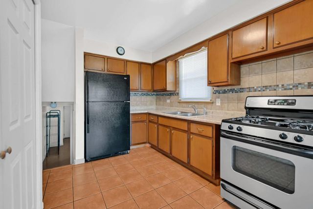 14544 Woodlawn Avenue, Dolton, IL 60419