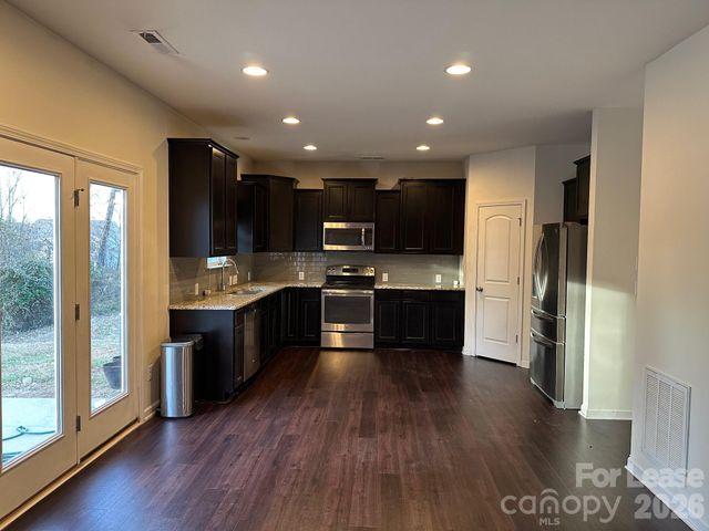 3317 Mortemer Lane, Charlotte, NC 28262