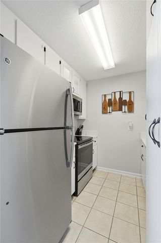 900 AVENUE Z SE C2, Winter Haven, FL 33880