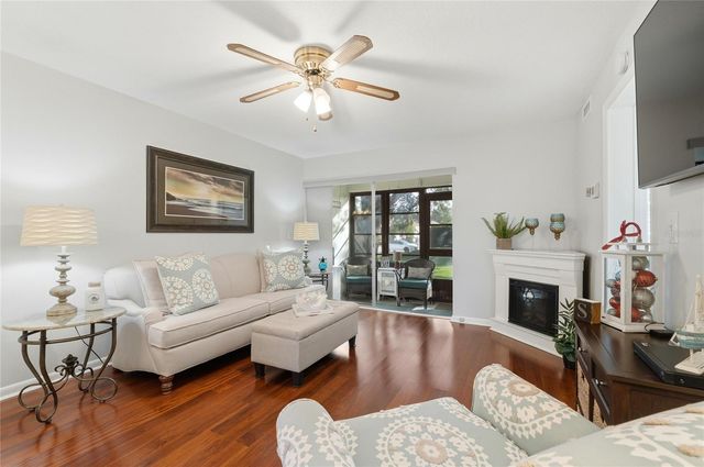 900 AVENUE Z SE C2, Winter Haven, FL 33880