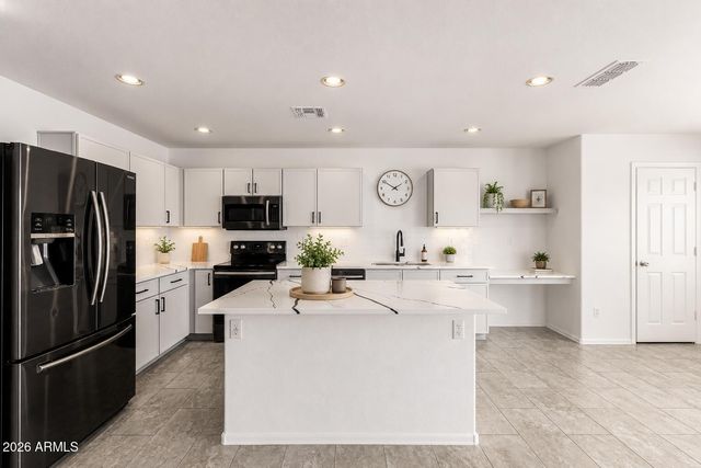 3216 W MOLLY Lane, Phoenix, AZ 85083