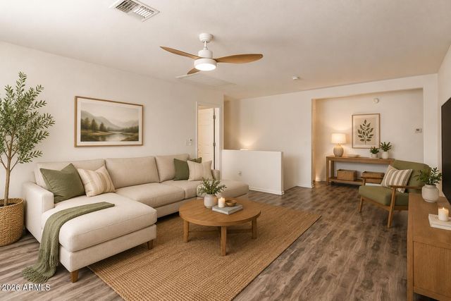 3216 W MOLLY Lane, Phoenix, AZ 85083