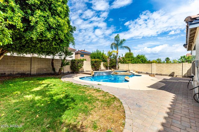 3216 W MOLLY Lane, Phoenix, AZ 85083