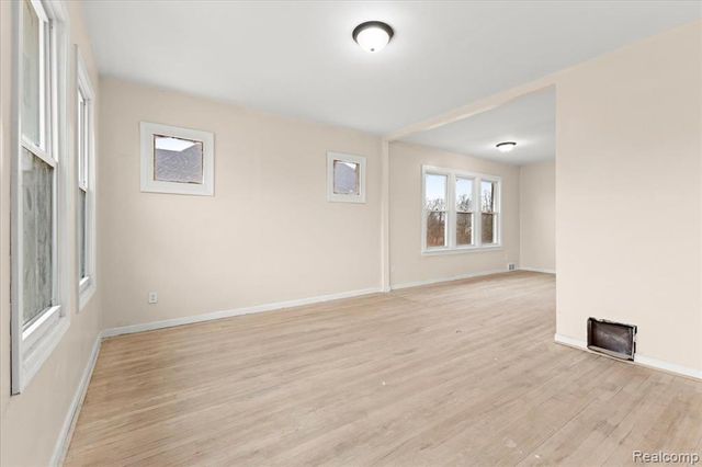 9662 Broadstreet Avenue, Detroit, MI 48204