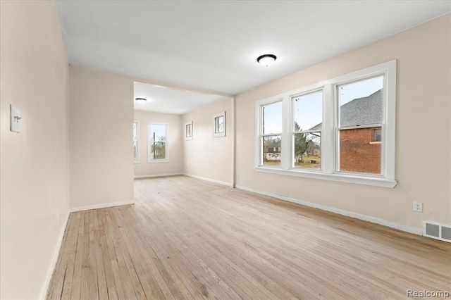 9662 Broadstreet Avenue, Detroit, MI 48204