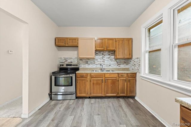 9662 Broadstreet Avenue, Detroit, MI 48204