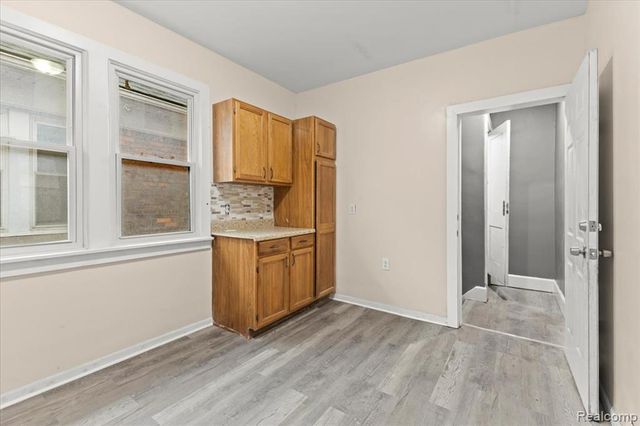 9662 Broadstreet Avenue, Detroit, MI 48204