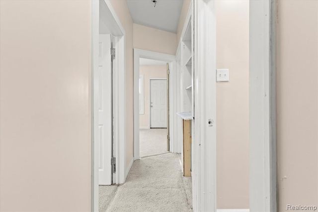 9662 Broadstreet Avenue, Detroit, MI 48204