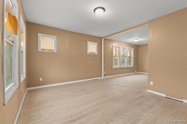 9662 Broadstreet Avenue, Detroit, MI 48204