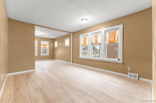 9662 Broadstreet Avenue, Detroit, MI 48204