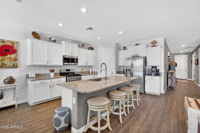 36162 N QUIROS Drive, San Tan Valley, AZ 85143