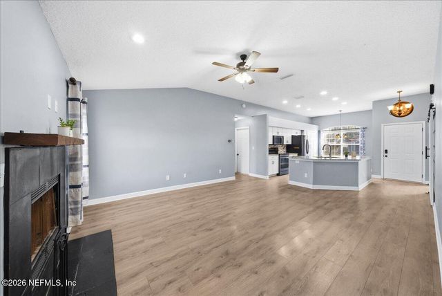 7945 DELTA POST Drive S, Jacksonville, FL 32244