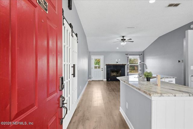 7945 DELTA POST Drive S, Jacksonville, FL 32244