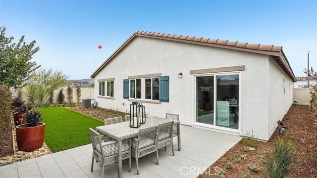 442 Baneberry Place, San Jacinto, CA 92582