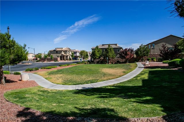 7927 Bartlett Peak Street, Las Vegas, NV 89166