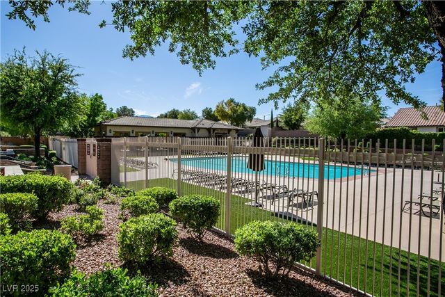 7927 Bartlett Peak Street, Las Vegas, NV 89166