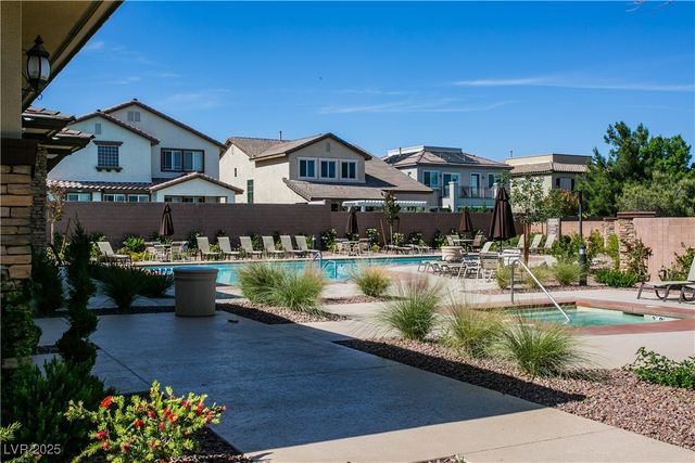 7927 Bartlett Peak Street, Las Vegas, NV 89166