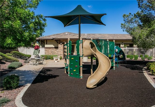 7927 Bartlett Peak Street, Las Vegas, NV 89166