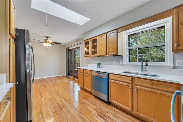 10 Chelsea DR, Roanoke, VA 24019