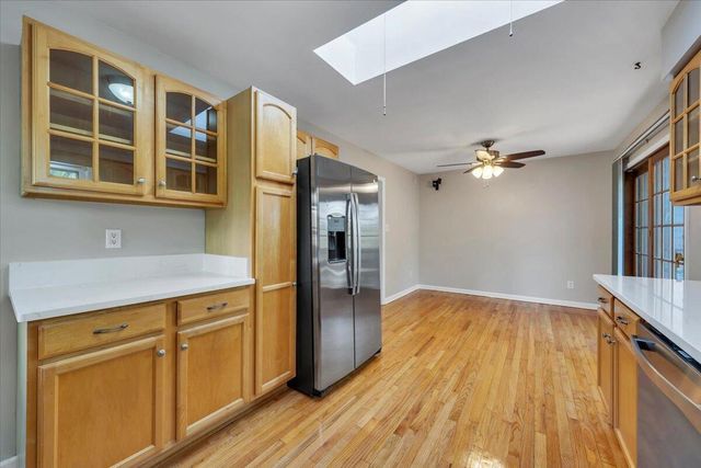 10 Chelsea DR, Roanoke, VA 24019