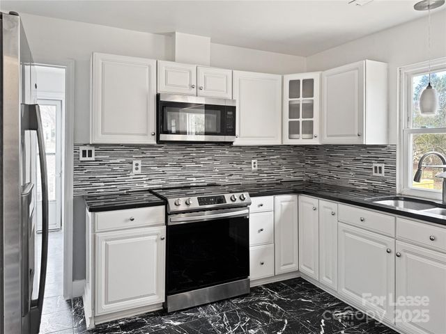 8509 Golf Ridge Drive, Charlotte, NC 28277