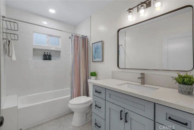 103 N Harvard, Los Angeles, CA 90004