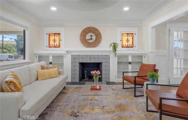103 N Harvard, Los Angeles, CA 90004