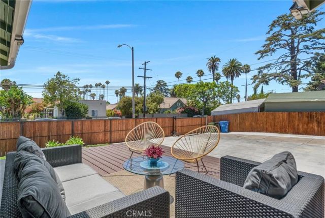 103 N Harvard, Los Angeles, CA 90004