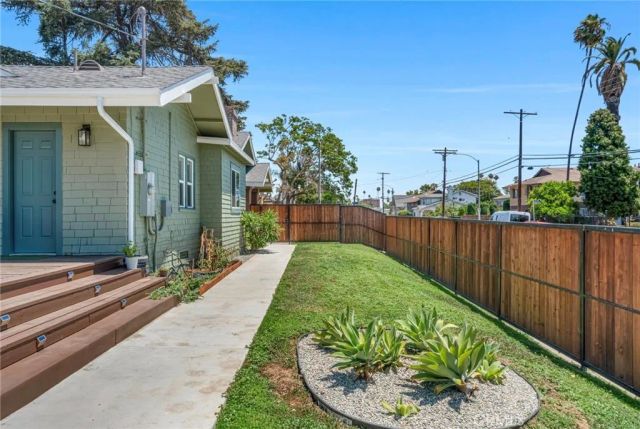 103 N Harvard, Los Angeles, CA 90004
