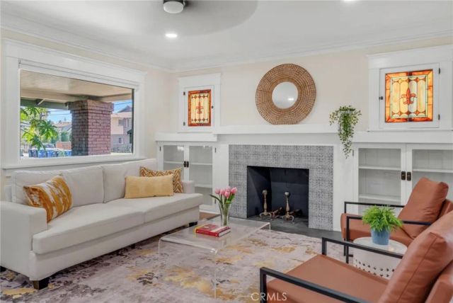 103 N Harvard, Los Angeles, CA 90004