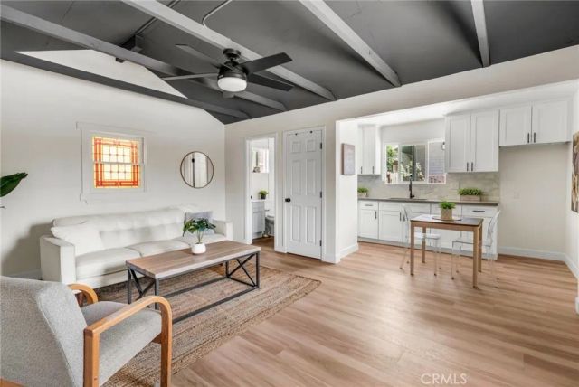 103 N Harvard, Los Angeles, CA 90004