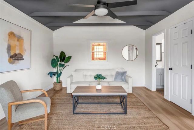 103 N Harvard, Los Angeles, CA 90004