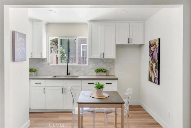 103 N Harvard, Los Angeles, CA 90004