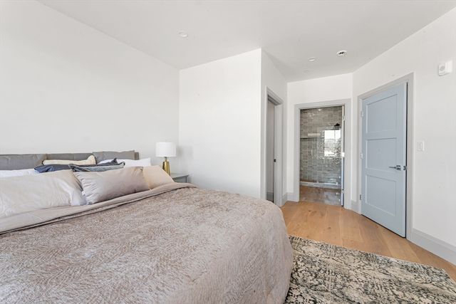 34 Oak Street 302, Boston, MA 02136