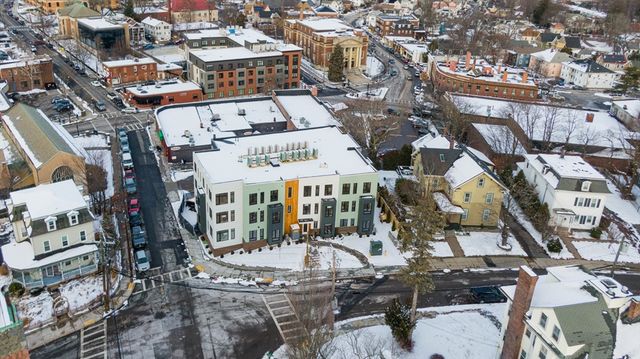 34 Oak Street 302, Boston, MA 02136