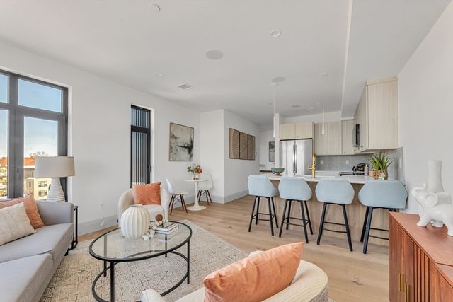 34 Oak Street 302, Boston, MA 02136