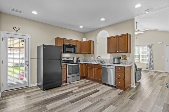135 Paul Revere Drive, Georgetown, KY 40324