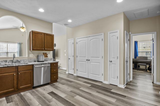 135 Paul Revere Drive, Georgetown, KY 40324