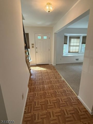 1701 Deerfield Dr, Edison Twp., NJ 08820